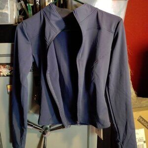 NWT Girl's cropped jacket, size Medium